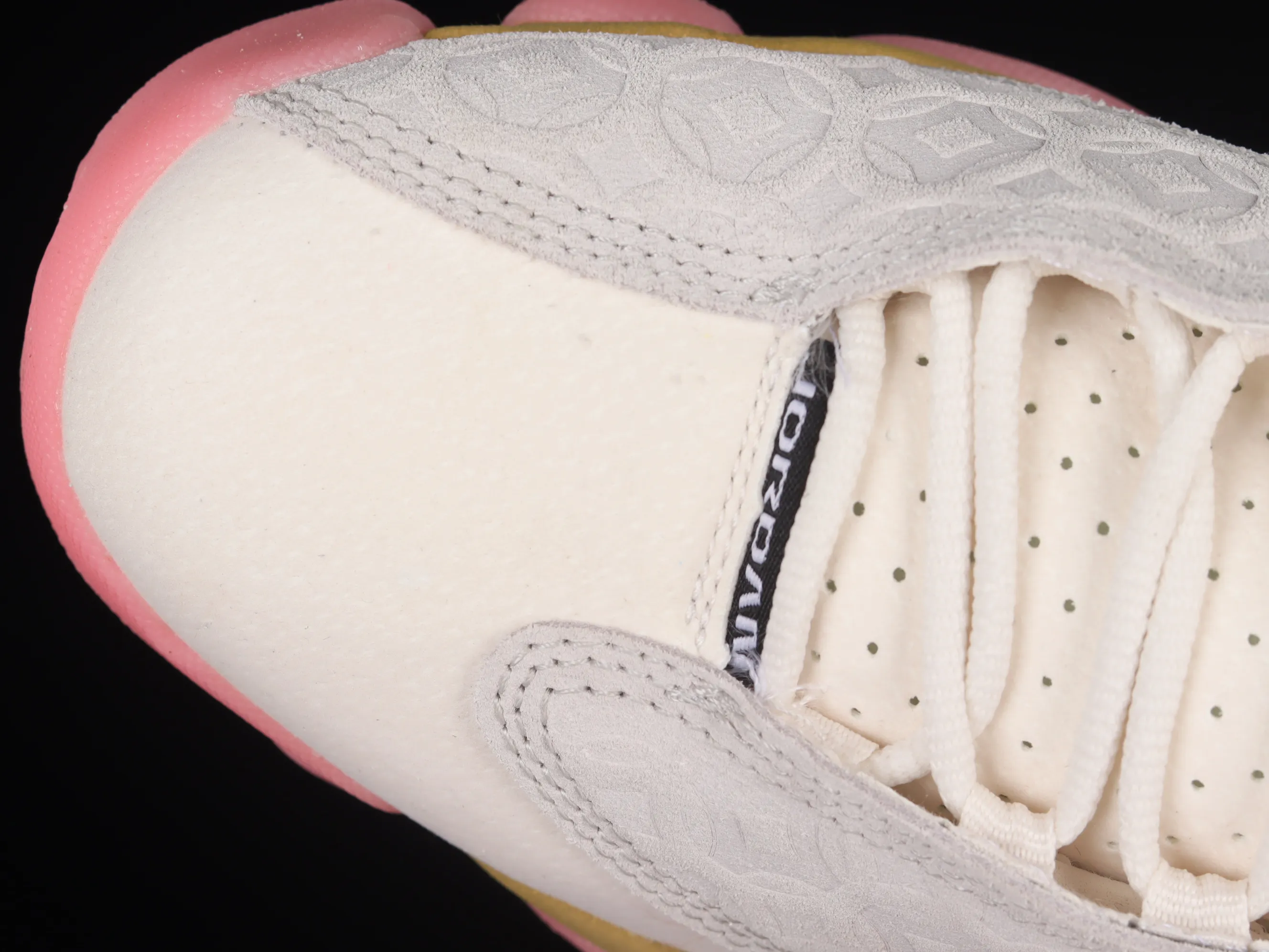 All categories Air Jordan Jordan series basketball shoes Air Jordan 13 cost-effective version Air Jordan 13 RETRO CNY AJ13 Jordan 13 celebrates the Chinese New Year Copper coins white and yellow powder CW4409-100